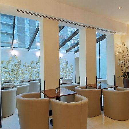 Park Grand Mayfair Londra Dış mekan fotoğraf The interior of the hotel