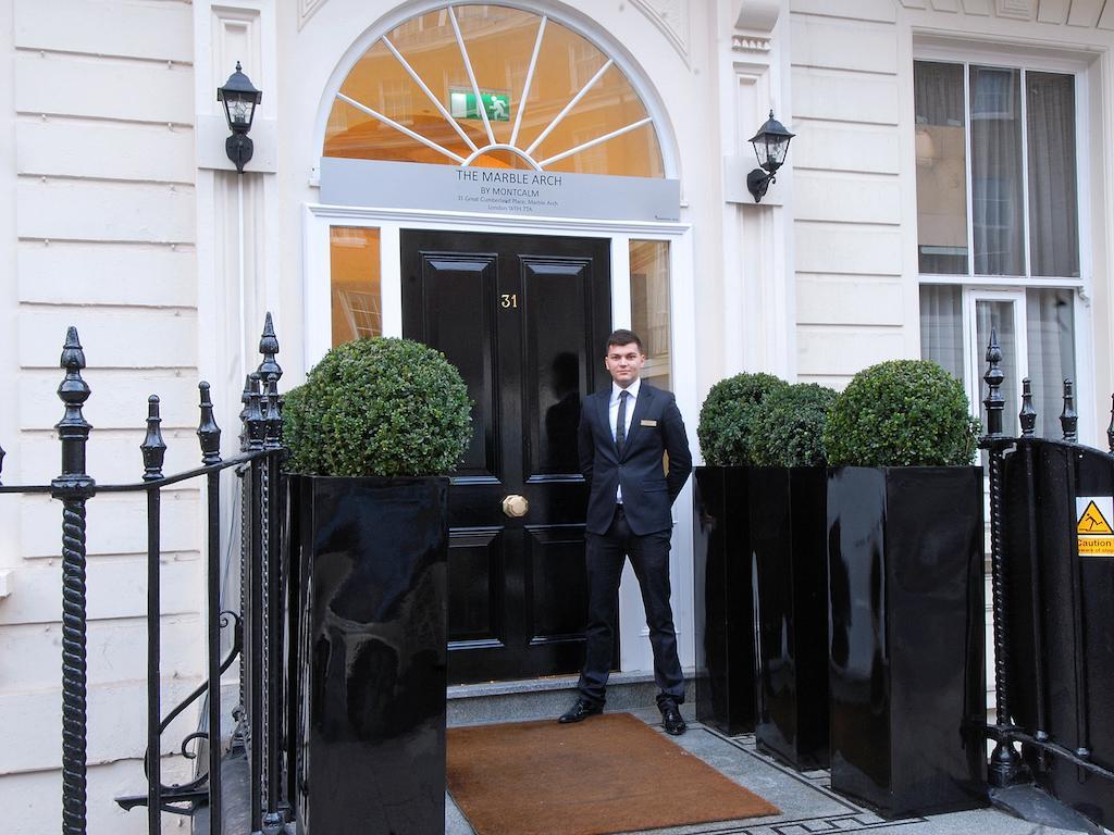 Park Grand Mayfair Londra Dış mekan fotoğraf Entrance to the hotel